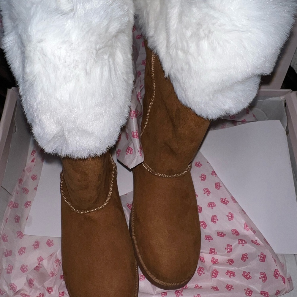 Juicy Couture Juicy Kat Cognac Boots. Size 8M